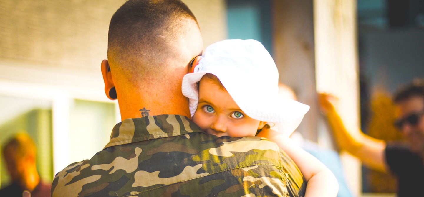 baby-military-father