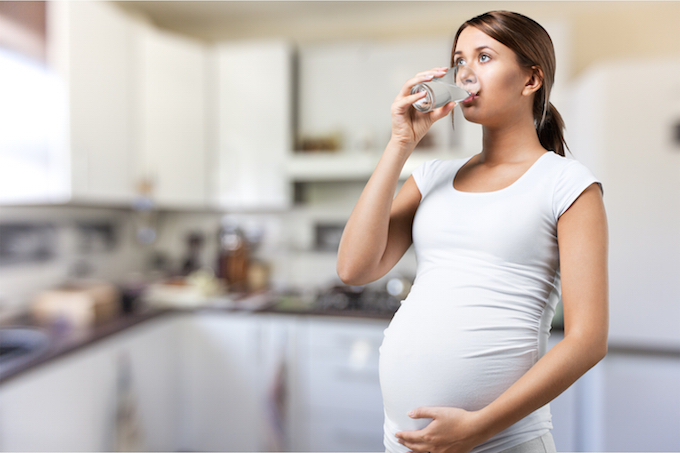 How Much Water Should I Drink During Pregnancy? | babyMed.com