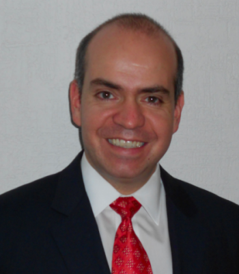Dr. Rodrigo Ayala