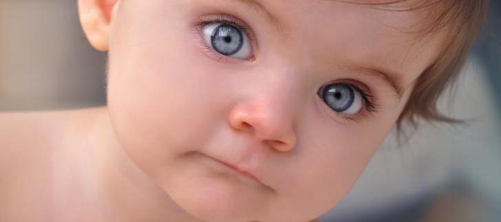blue eyed baby