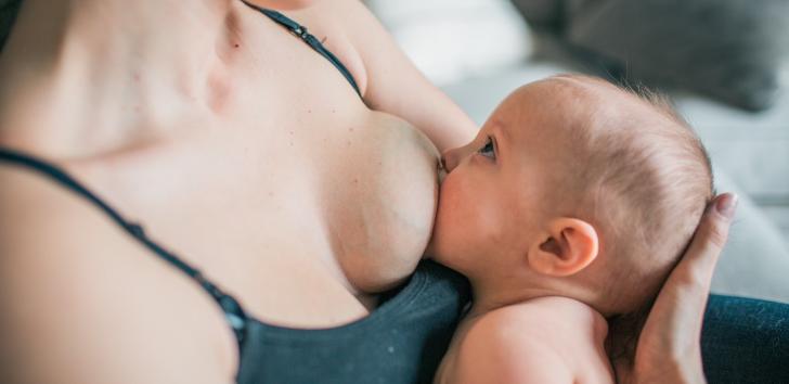 breast-feeding-baby-wetnurse