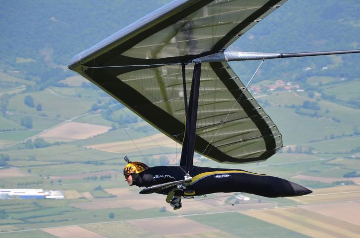hang gliding during pregnancy 