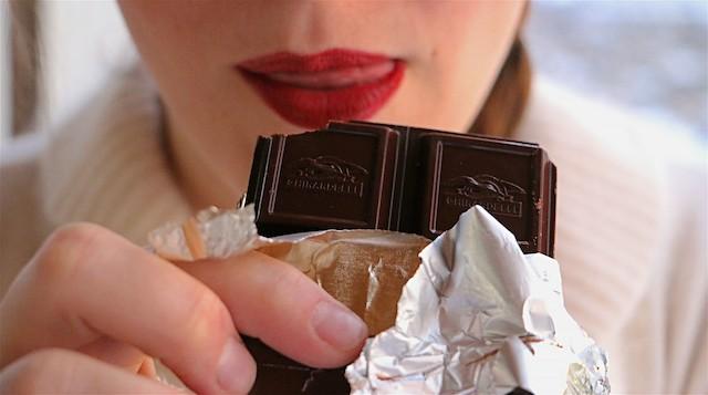 is-chocolate-safe-in-pregnancy