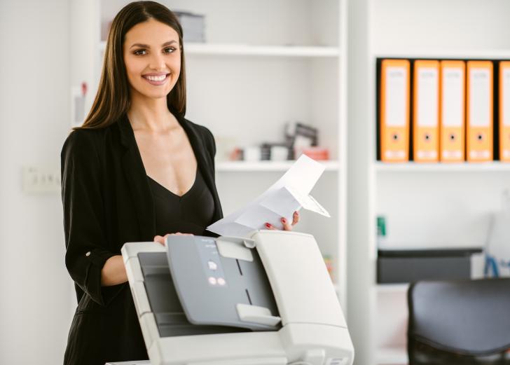 pregnant-woman-with-printer-xerox-copier